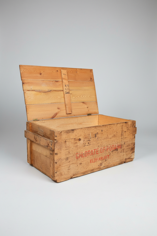 Grote houten kist